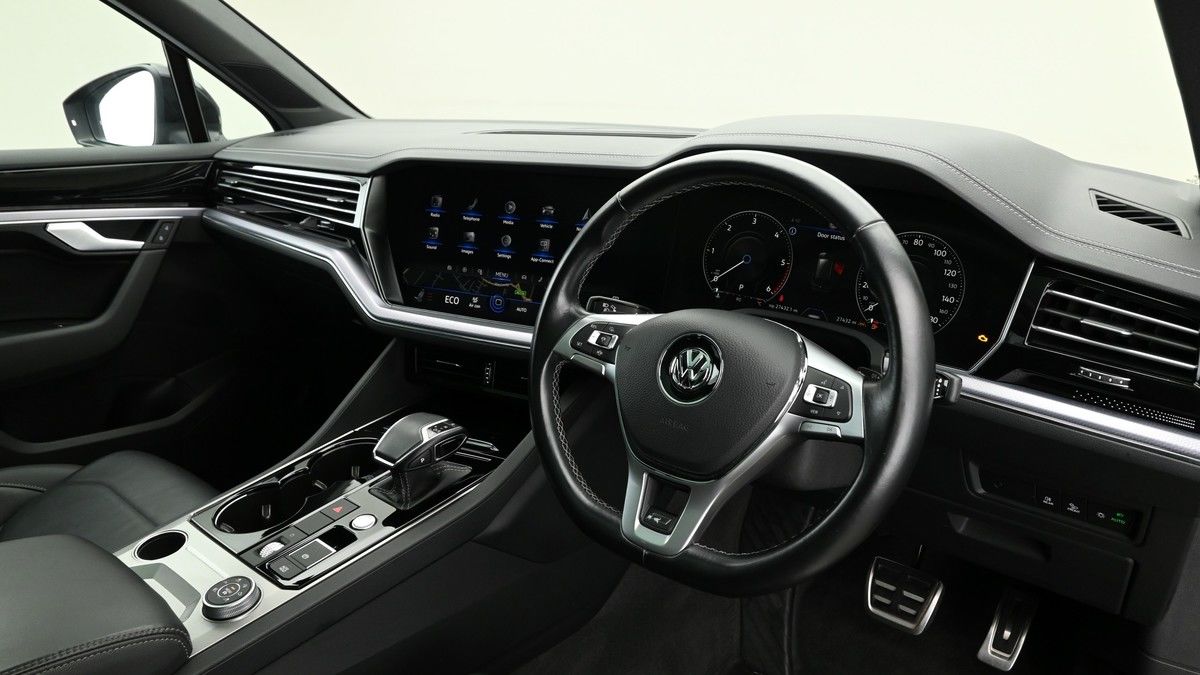 More views of Volkswagen Touareg