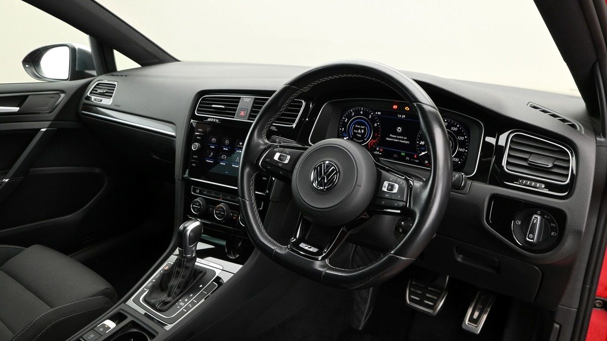 Volkswagen Golf Image 3