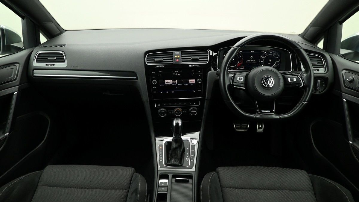 Volkswagen Golf Image 14