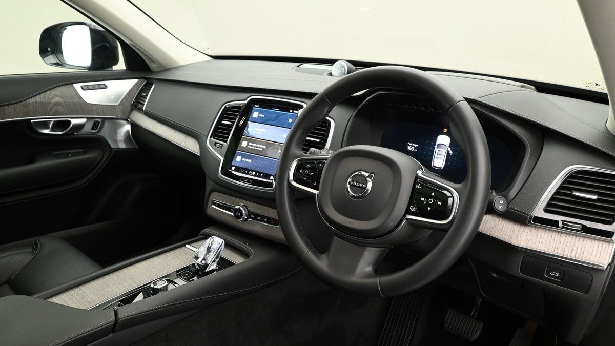 Volvo XC90 Image 3