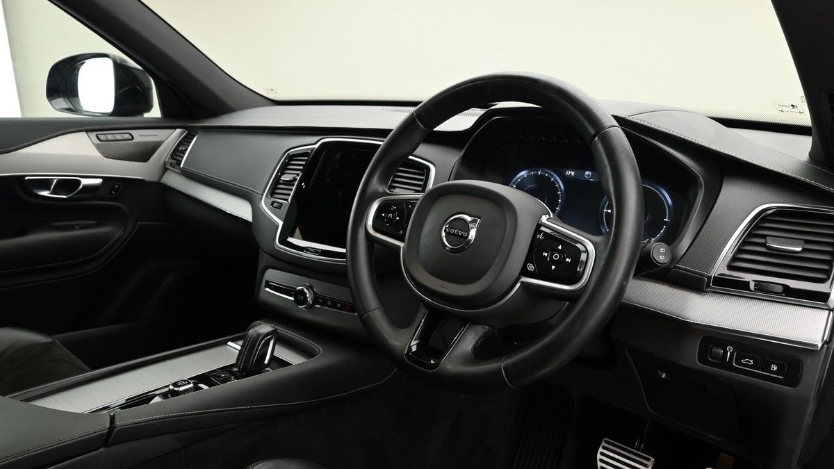 Volvo XC90 Image 3