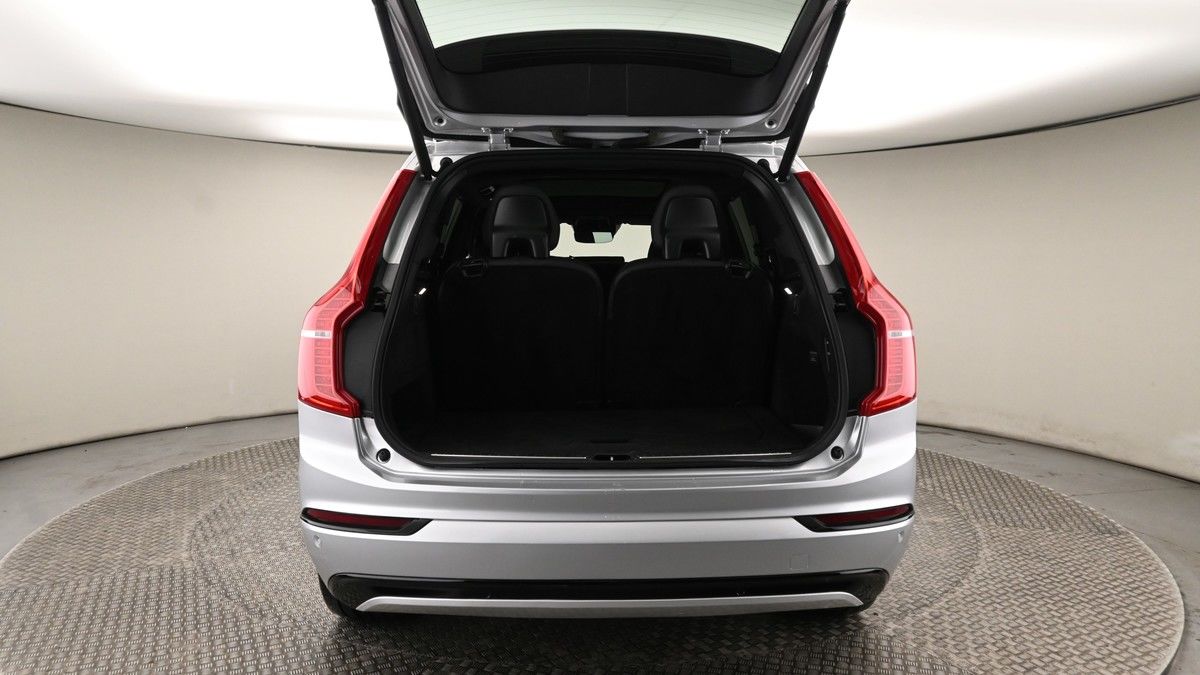 Volvo XC90 Image 10