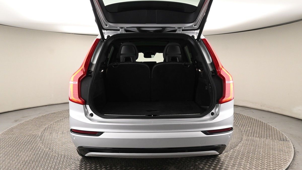 Volvo XC90 Image 10