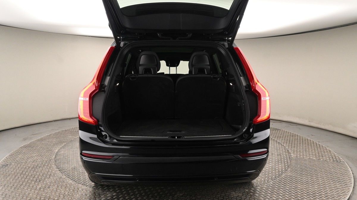 Volvo XC90 Image 10