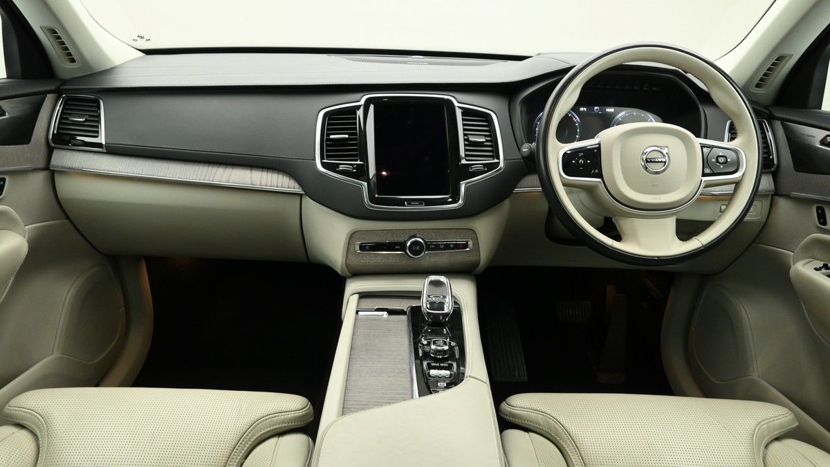 More views of Volvo XC90