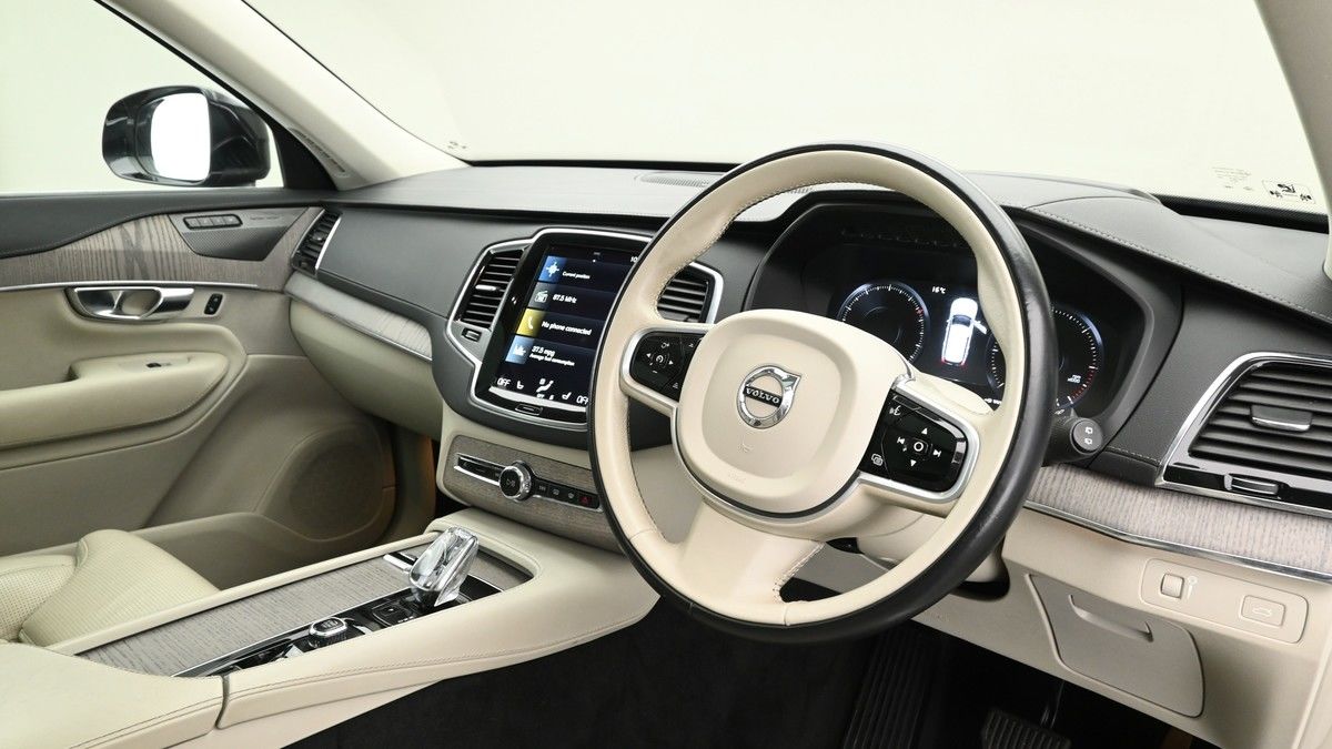 More views of Volvo XC90