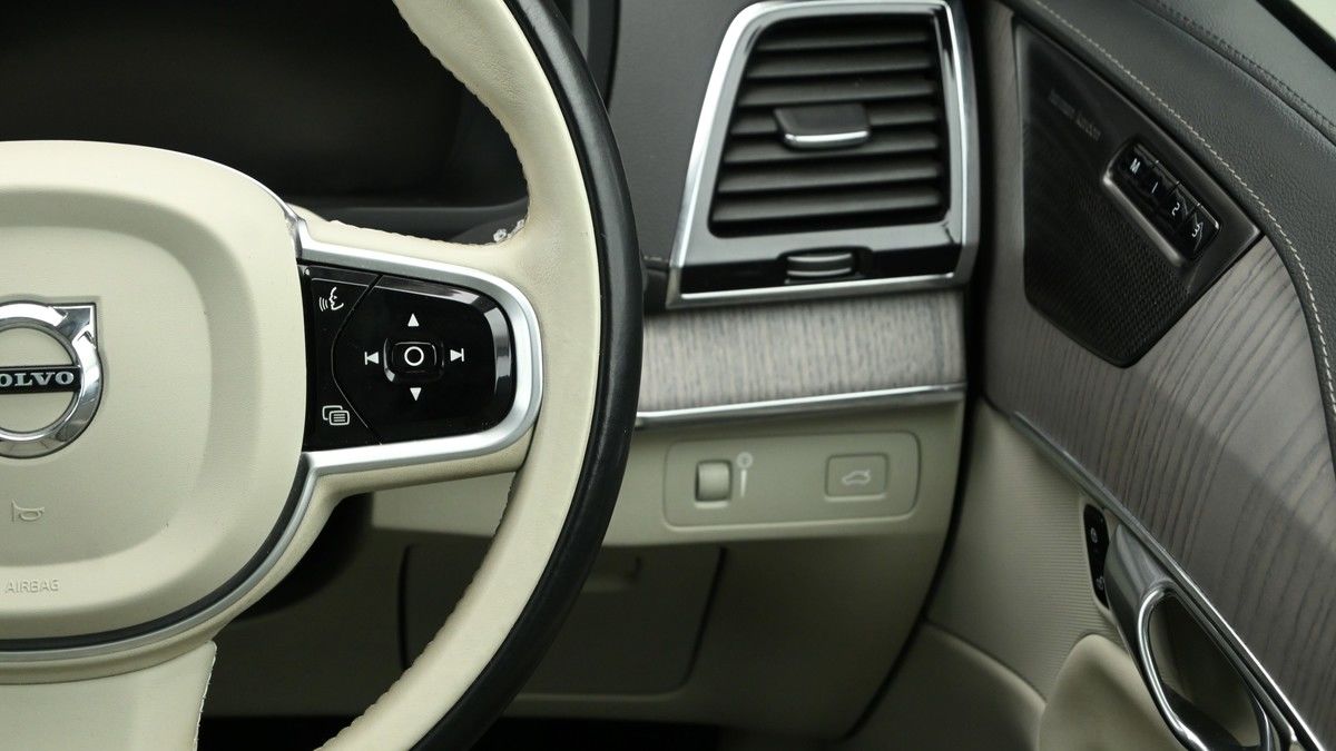 More views of Volvo XC90