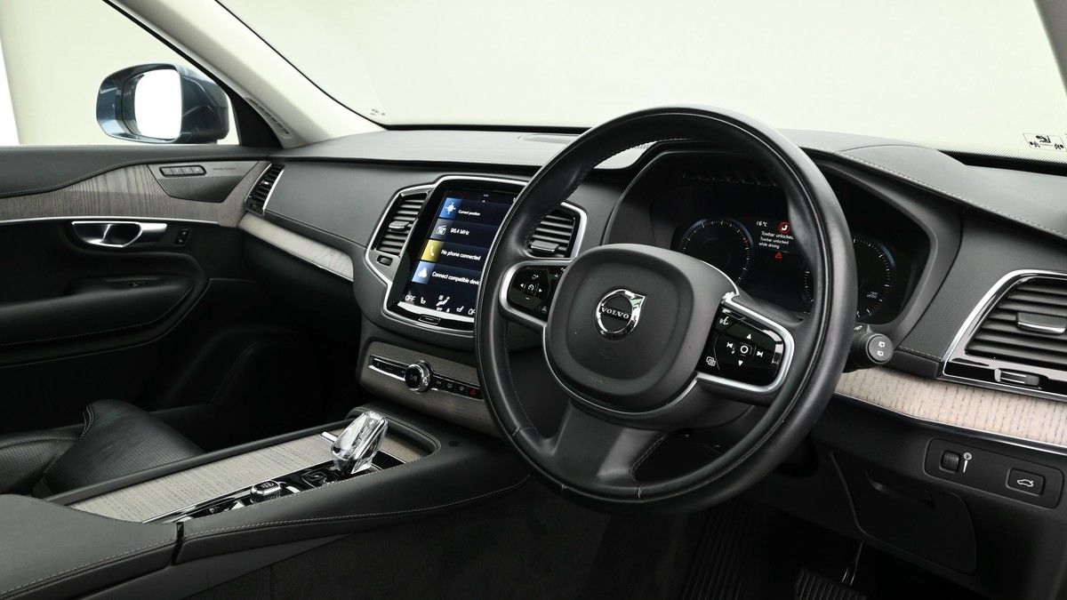 Volvo XC90 Image 3