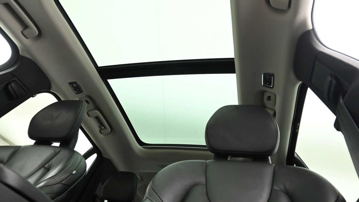 Volvo XC90 Image 2