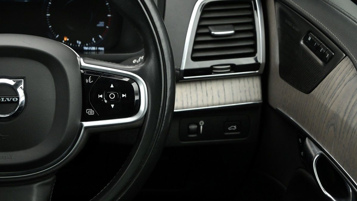 More views of Volvo XC90