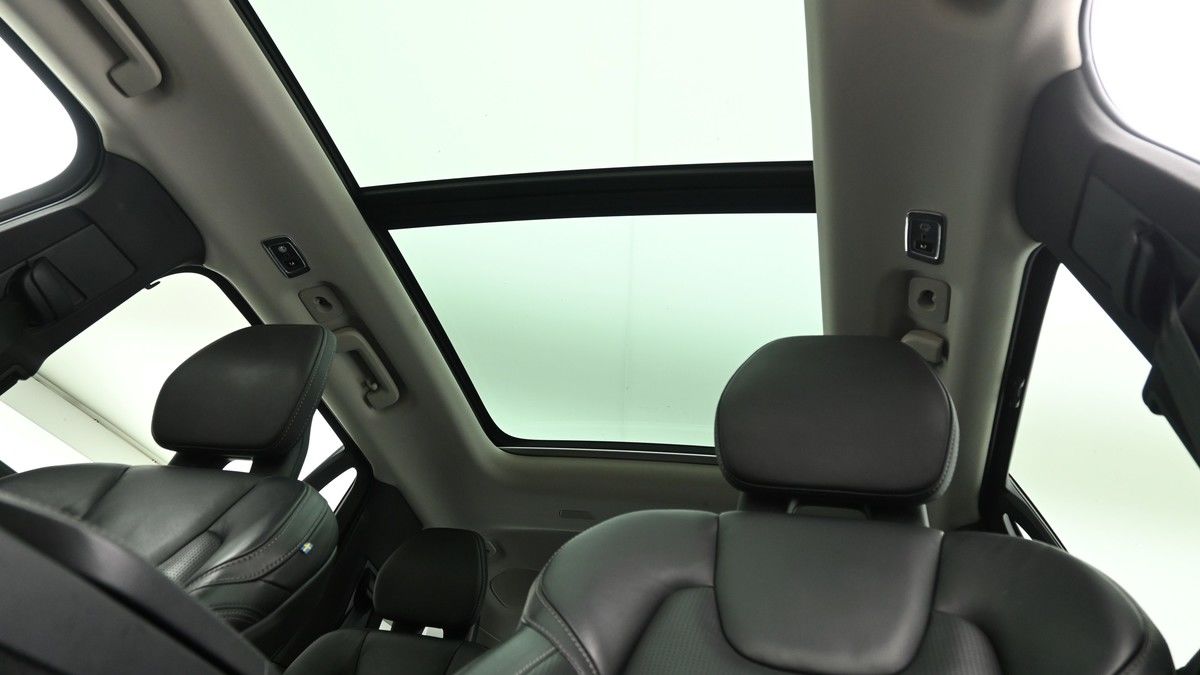 Volvo XC90 Image 2