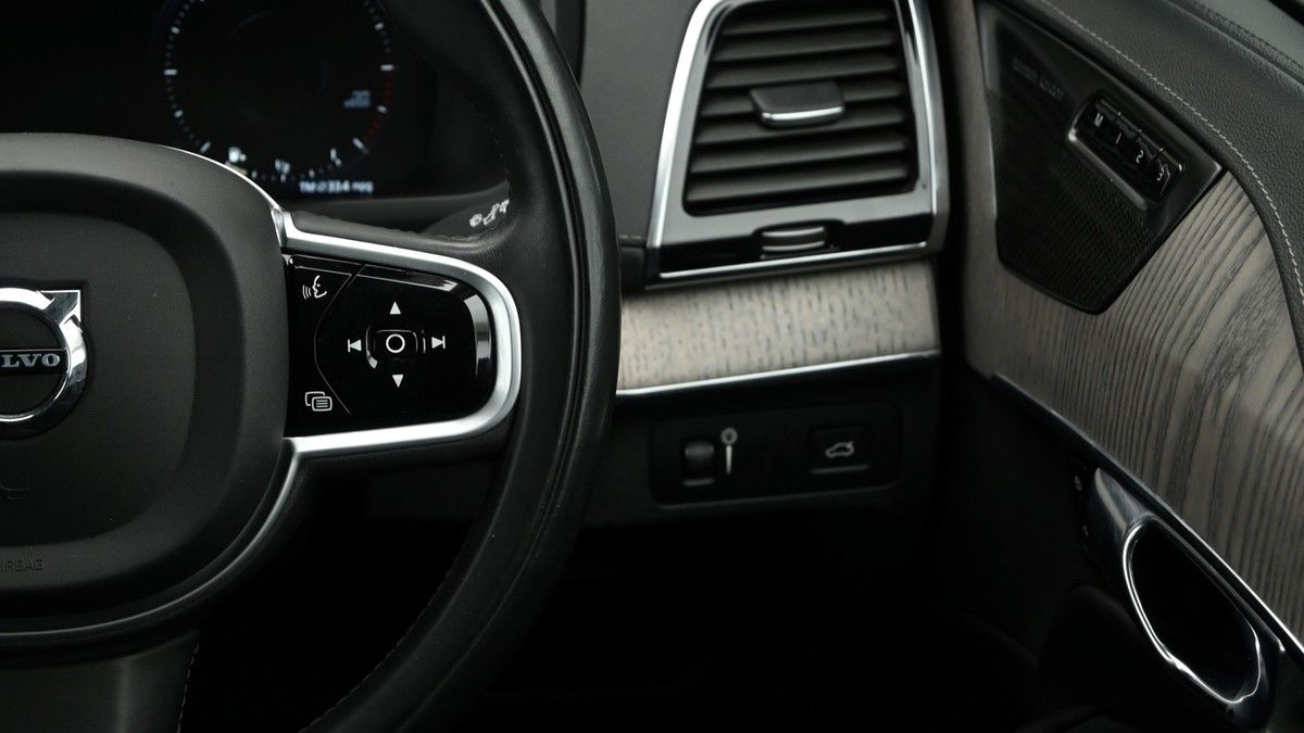 More views of Volvo XC90