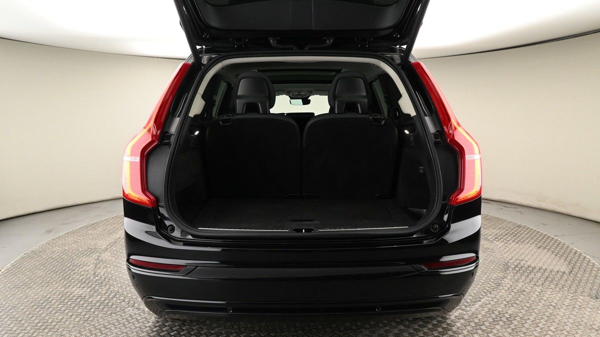 Volvo XC90 Image 10