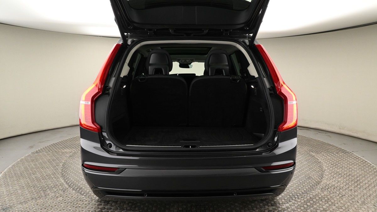 Volvo XC90 Image 10