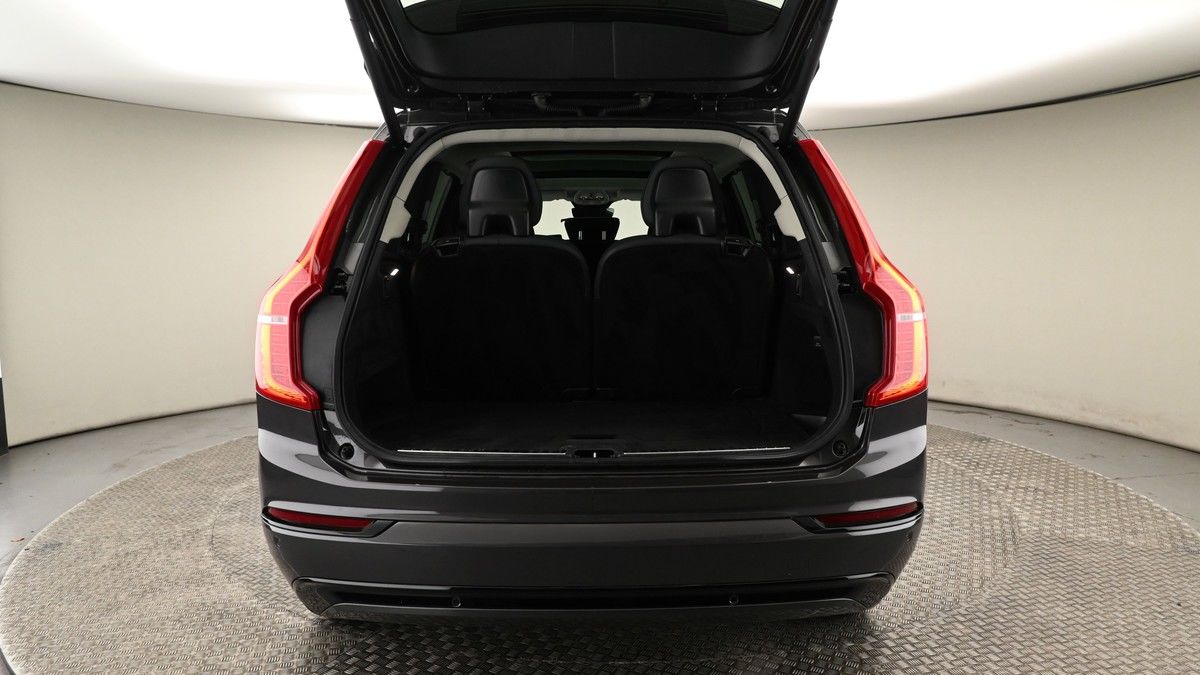 Volvo XC90 Image 10