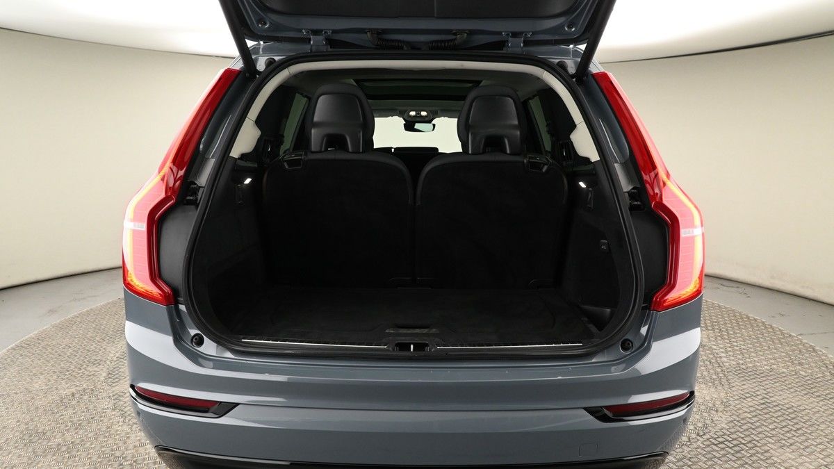 Volvo XC90 Image 10