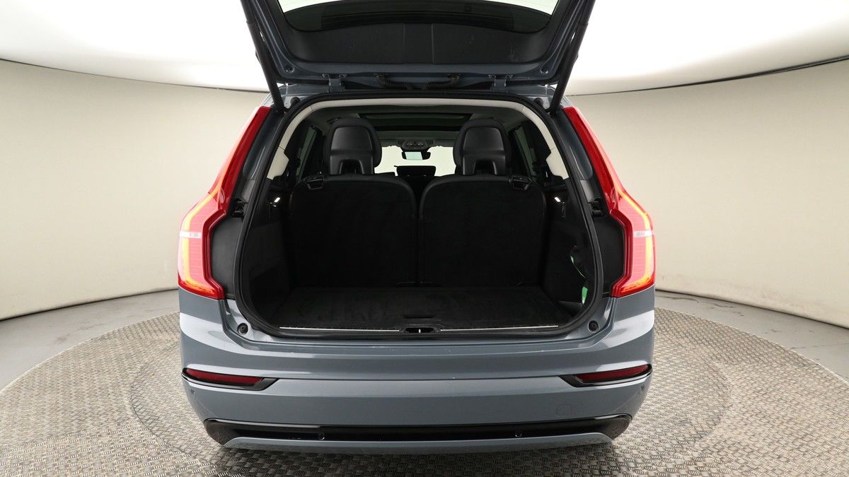 Volvo XC90 Image 10