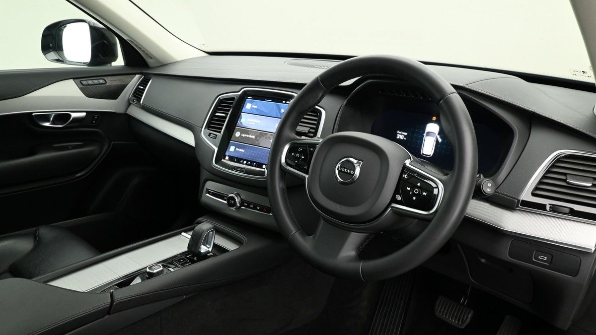 Volvo XC90 Image 3