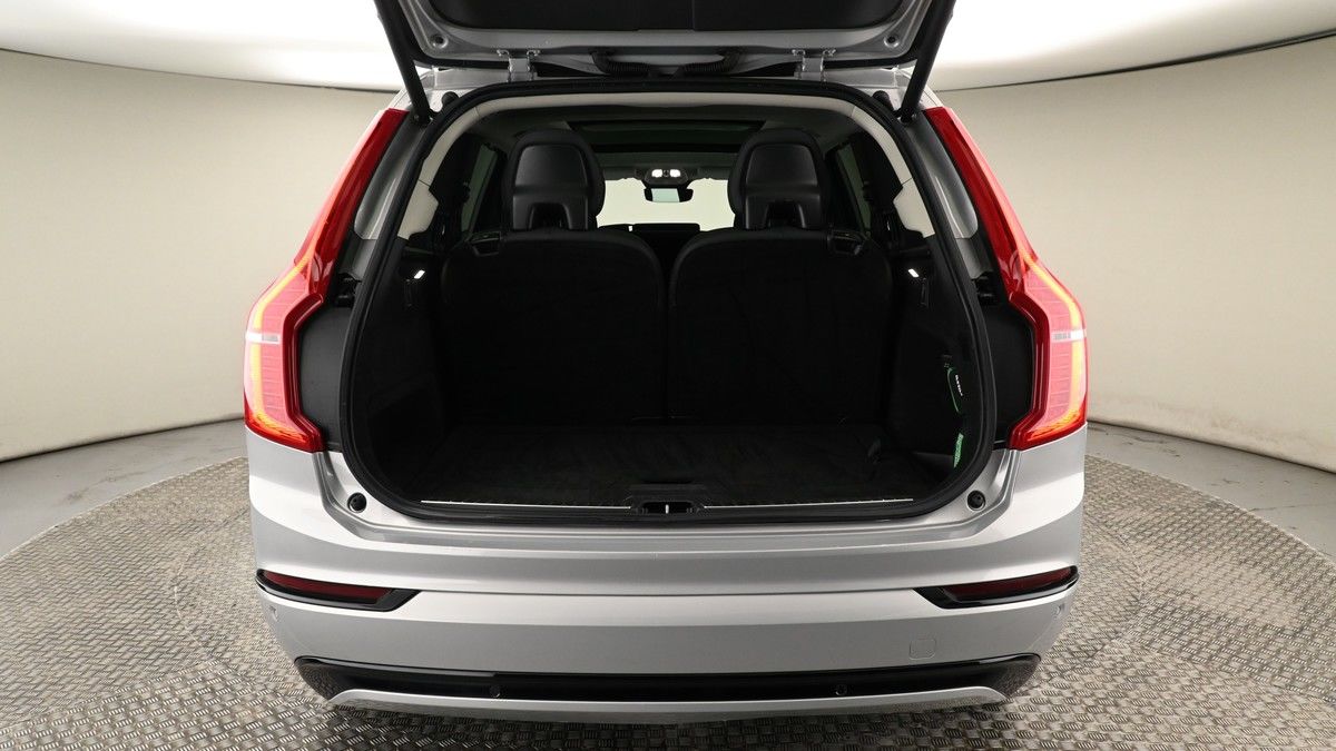 Volvo XC90 Image 10