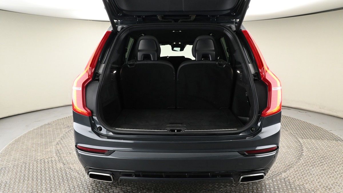 Volvo XC90 Image 10