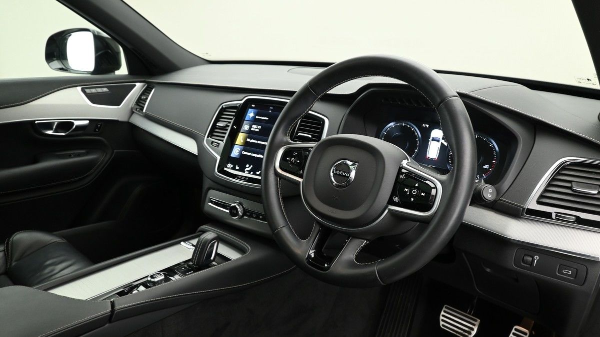 Volvo XC90 Image 3