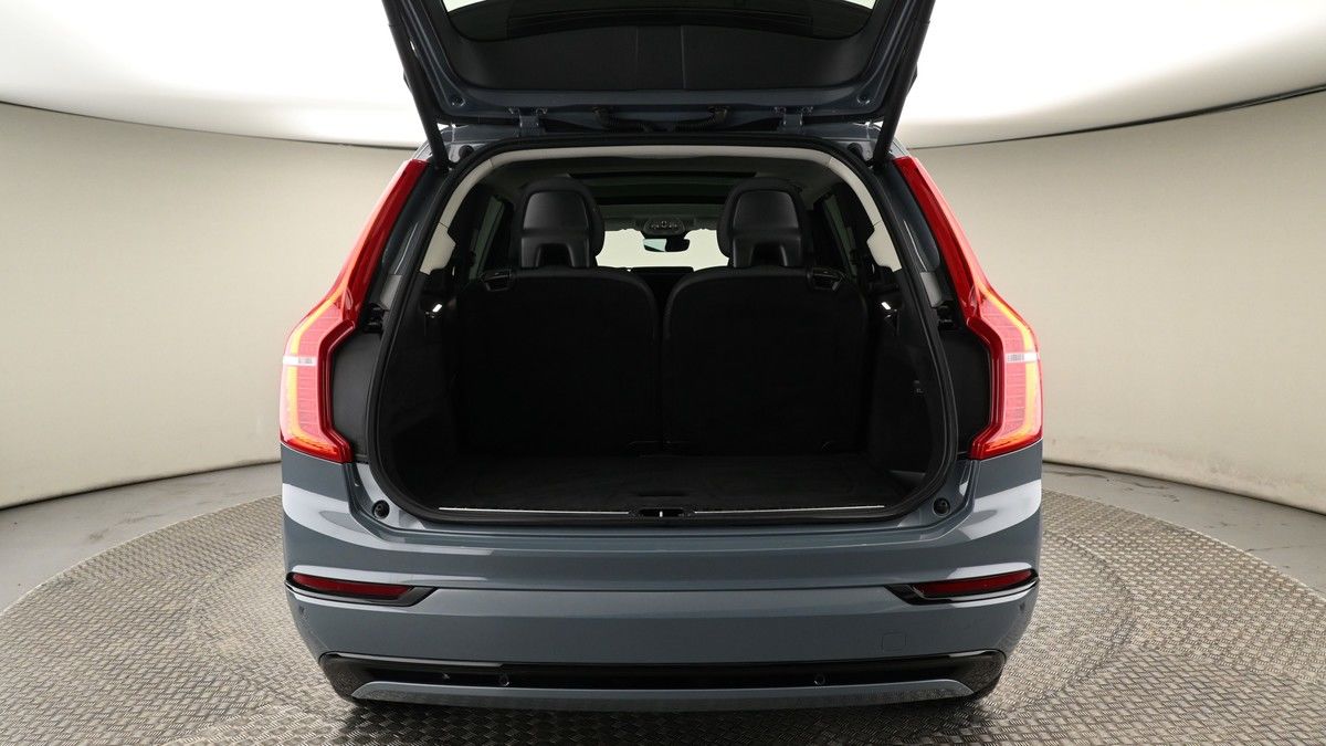 Volvo XC90 Image 10