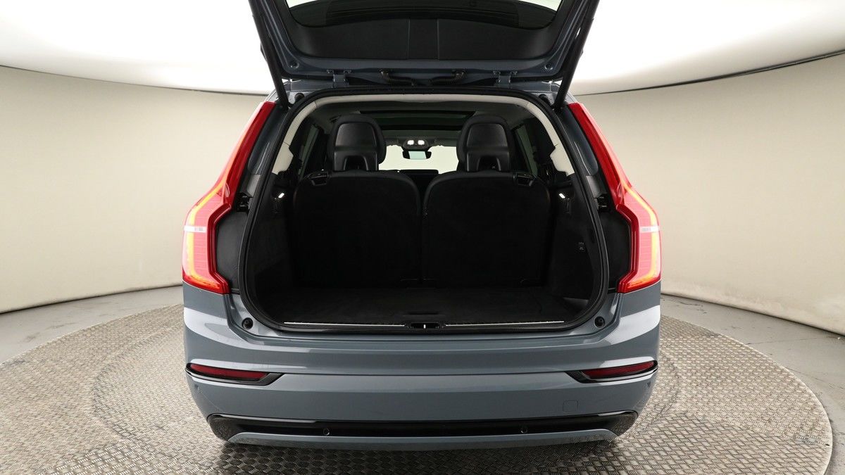 Volvo XC90 Image 10