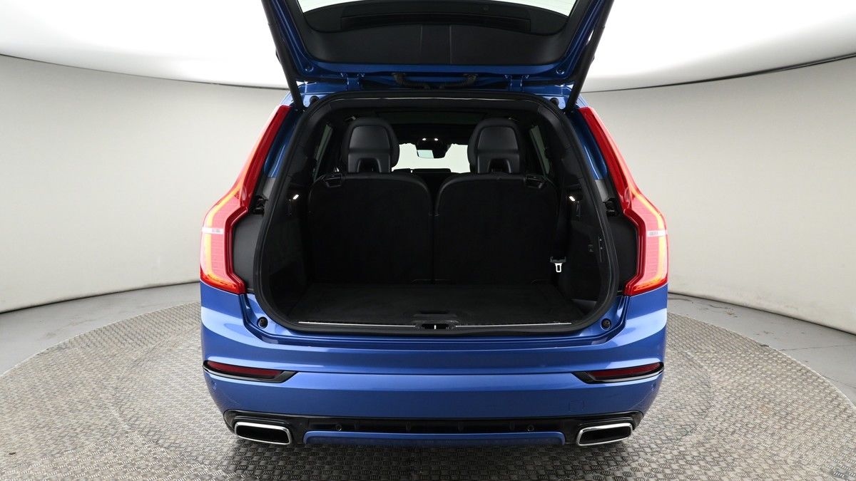 Volvo XC90 Image 10