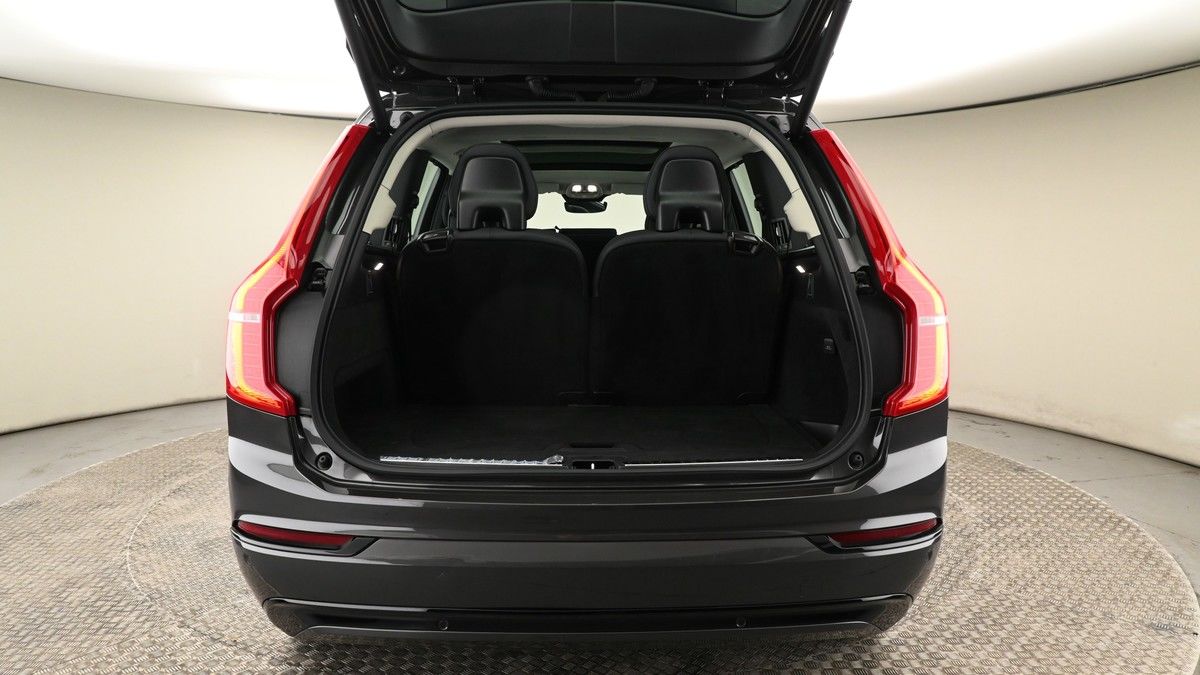 Volvo XC90 Image 10