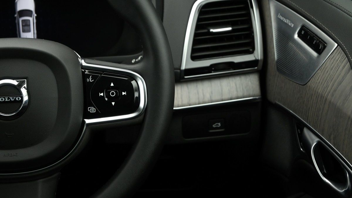 More views of Volvo XC90