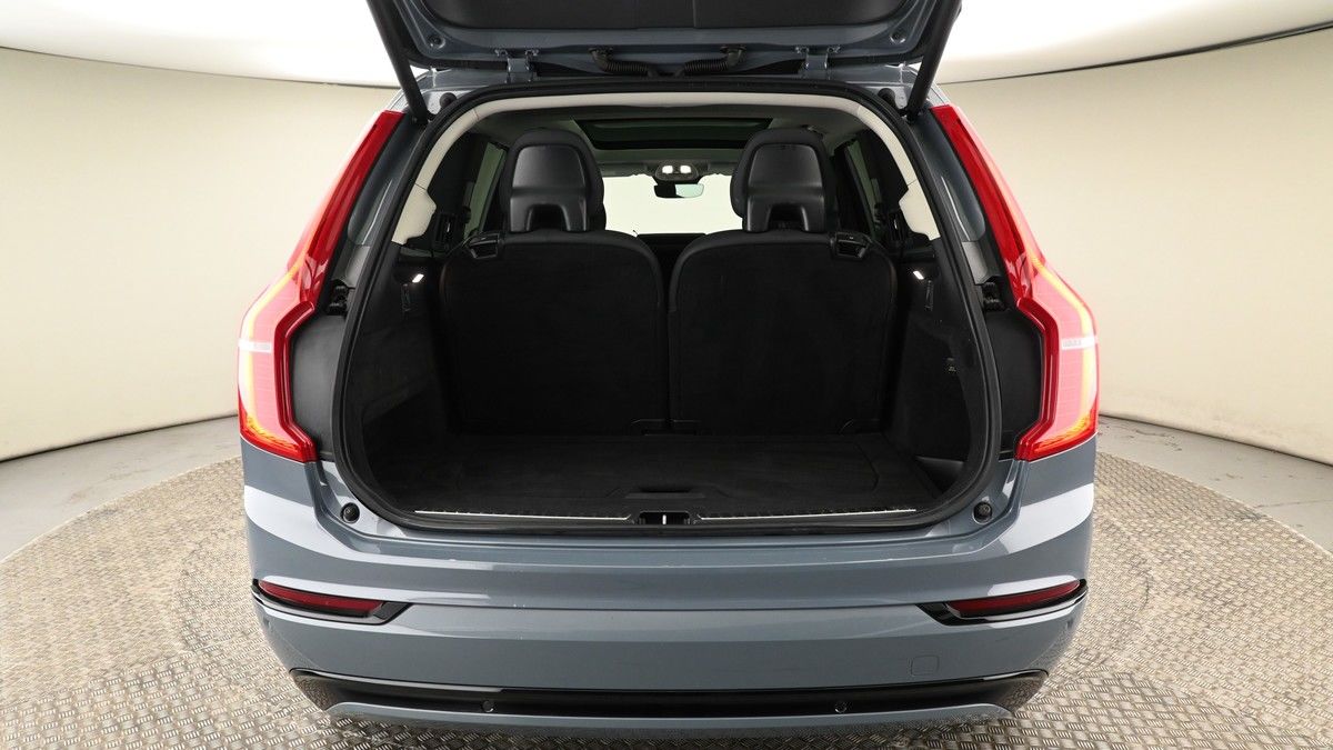 Volvo XC90 Image 10