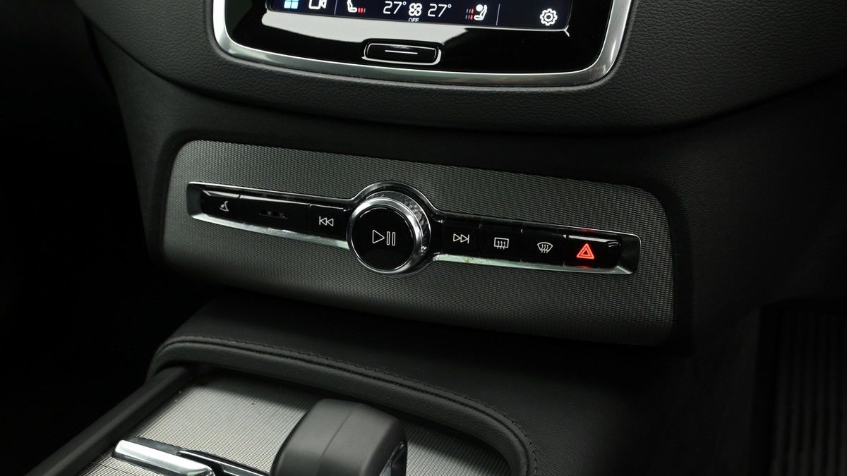 Volvo XC90 Image 12