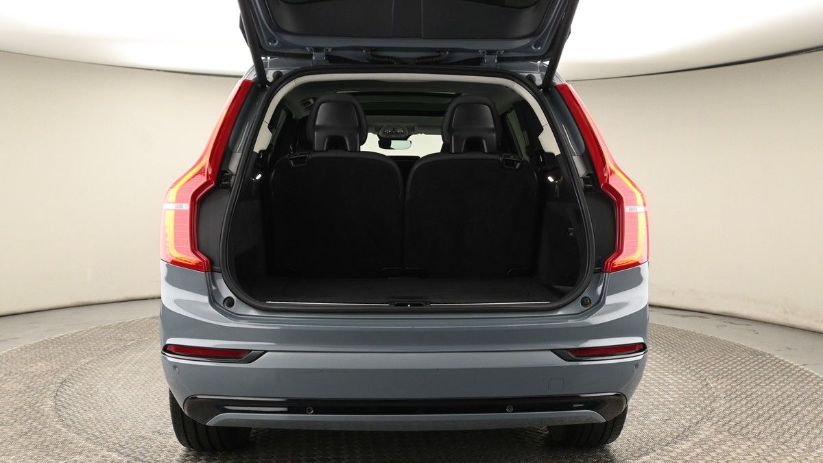 Volvo XC90 Image 10