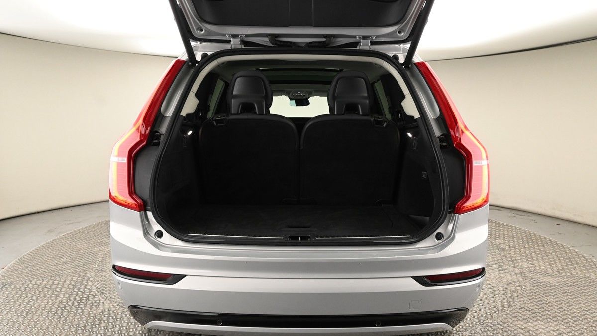 Volvo XC90 Image 10