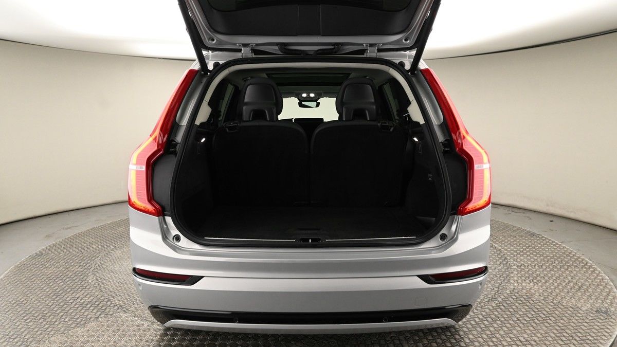 Volvo XC90 Image 10