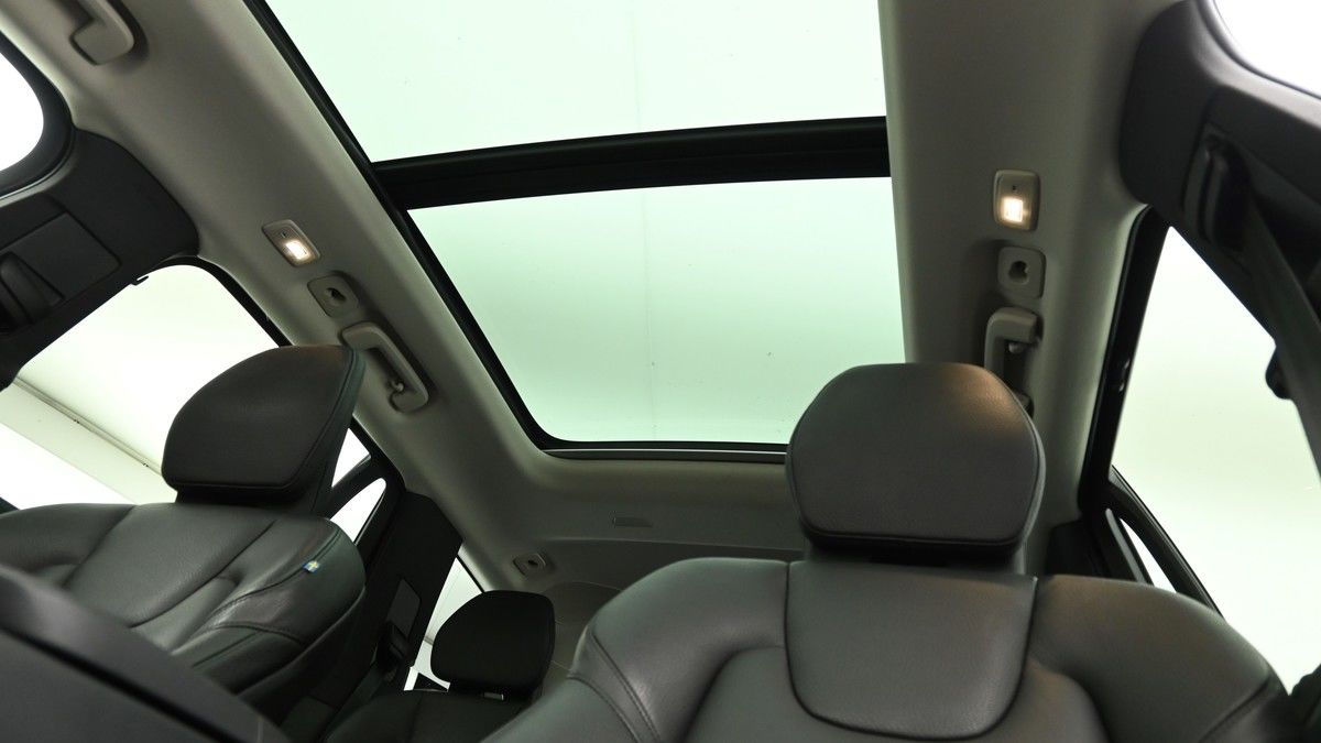 Volvo XC90 Image 2