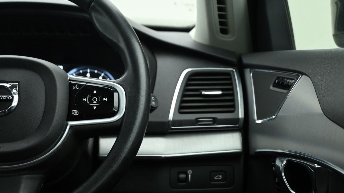 Volvo XC90 Image 16