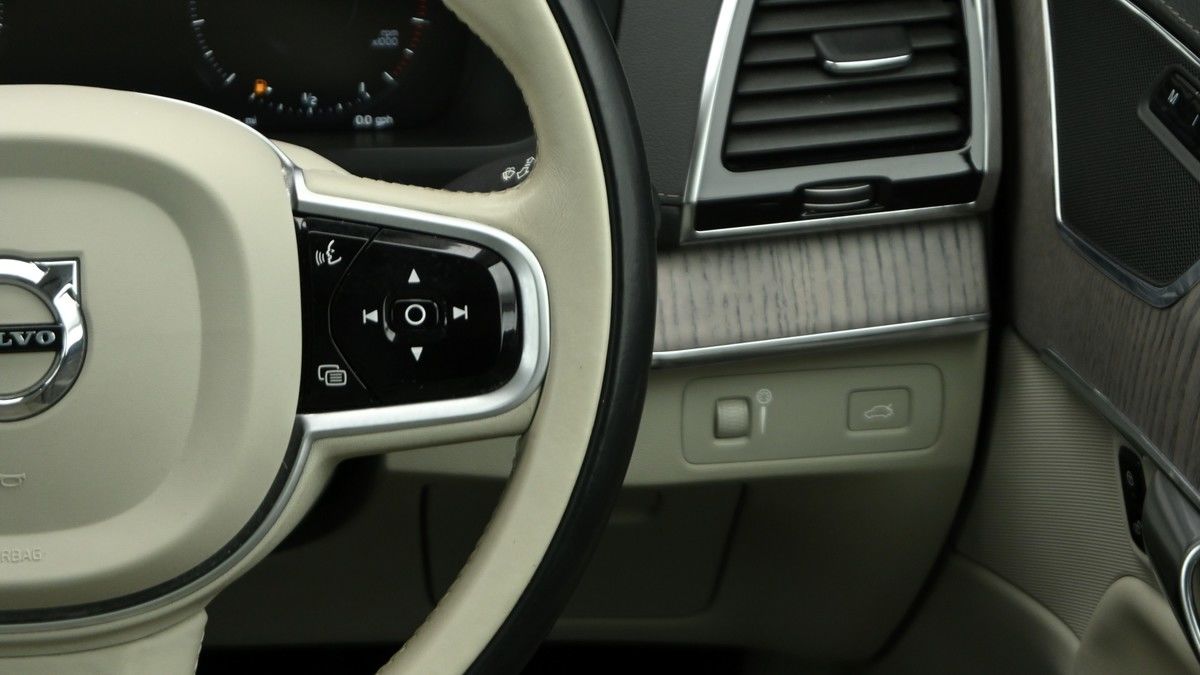 Volvo XC90 Image 16