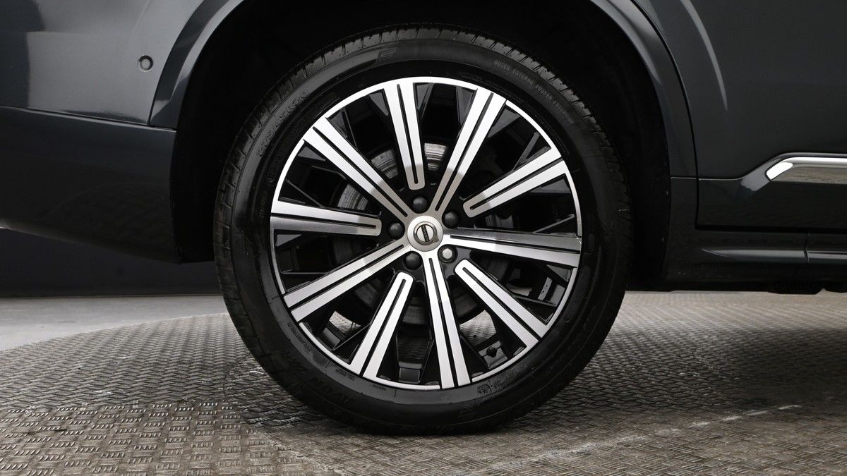 Volvo XC90 Image 9