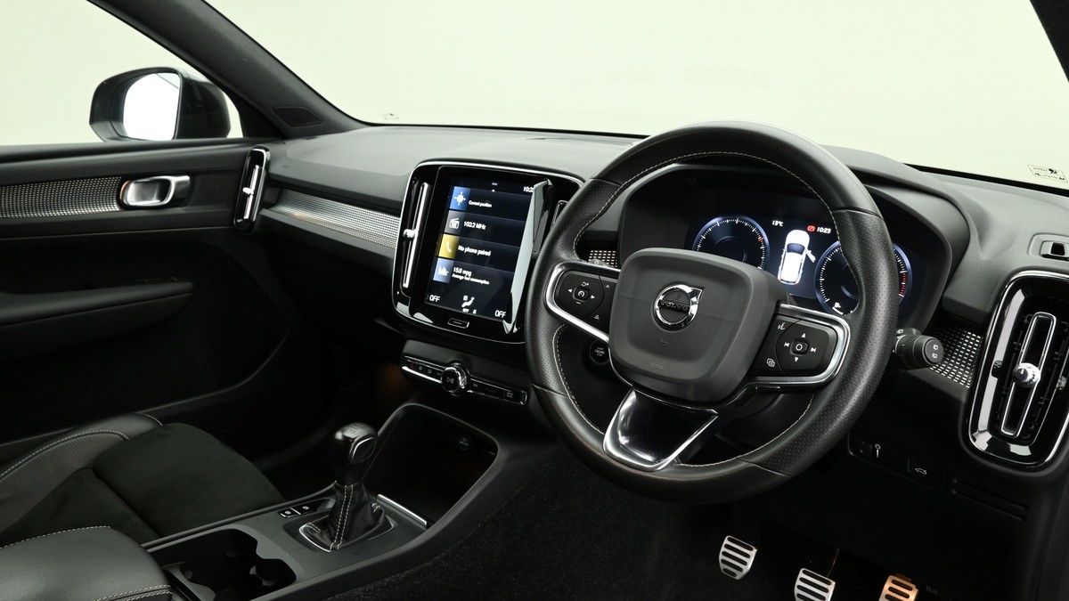 Volvo XC40 Image 3