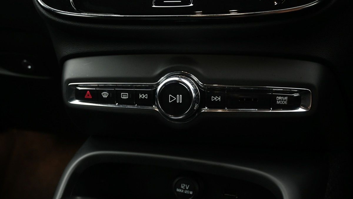 Volvo XC40 Image 12