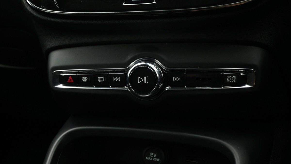 Volvo XC40 Image 12