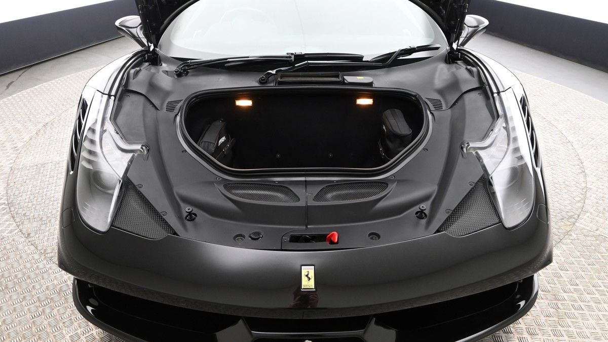 Ferrari 458 Image 10