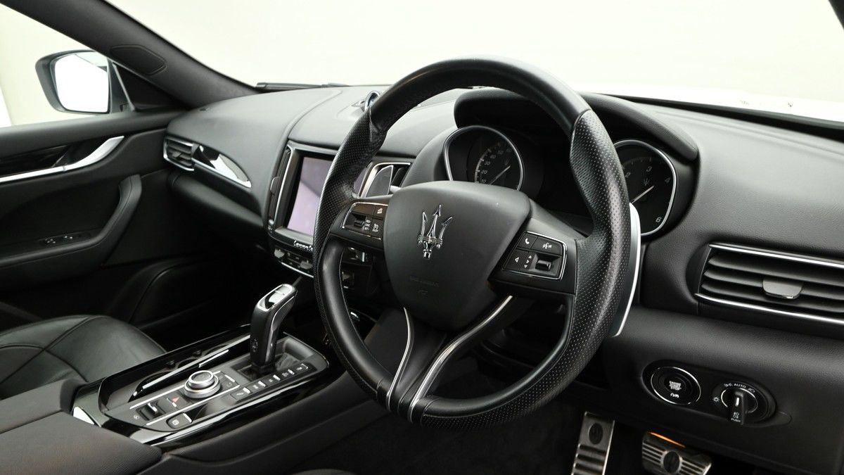 Maserati Levante Image 3