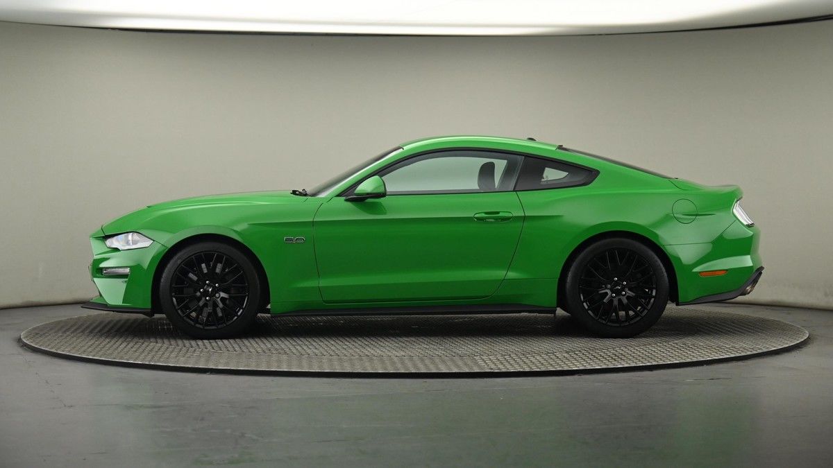 Ford Mustang Image 23