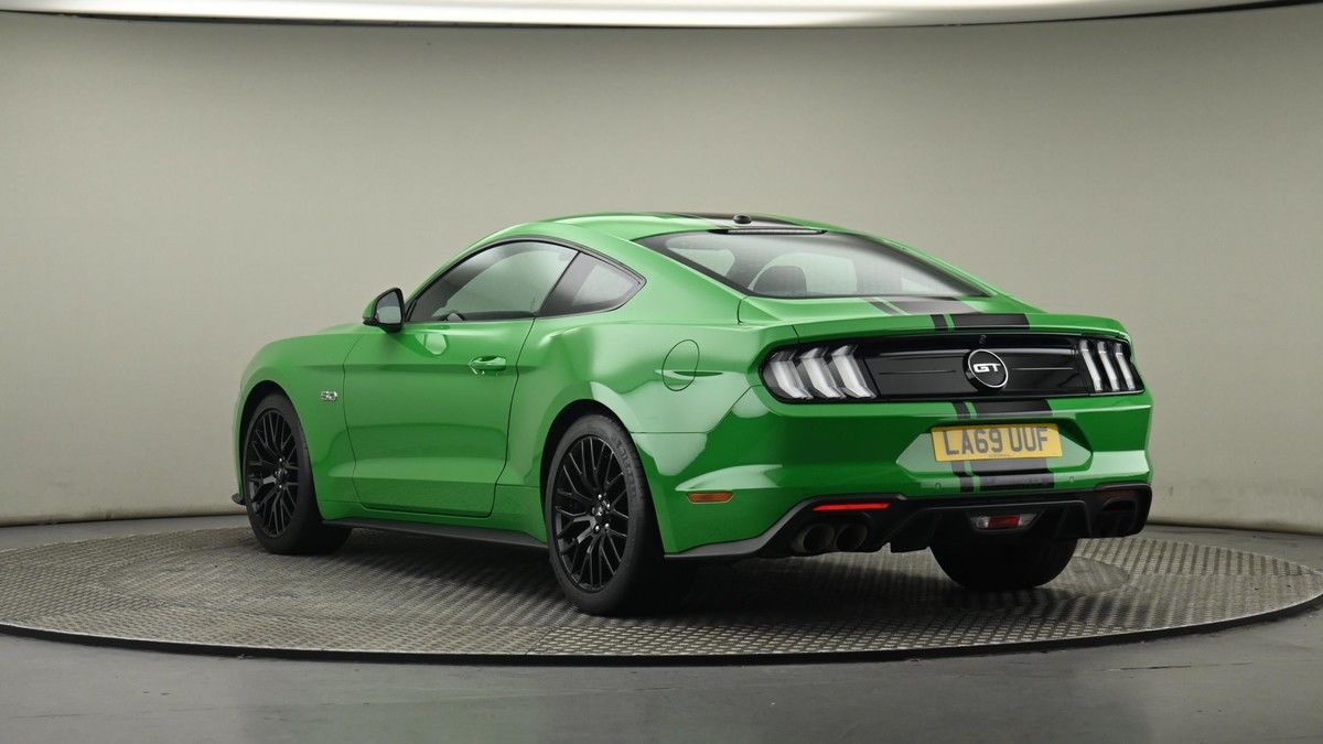 Ford Mustang Image 24