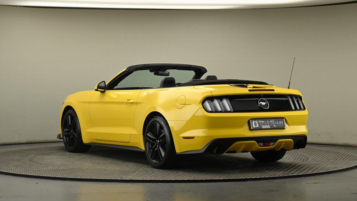 Ford Mustang Image 24