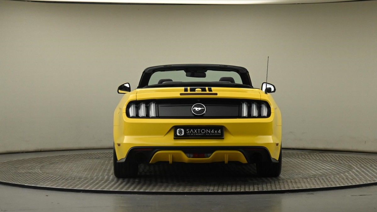 Ford Mustang Image 25