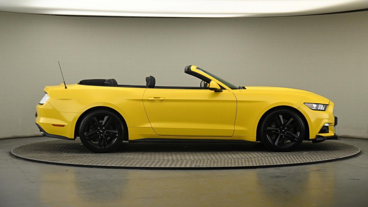 Ford Mustang Image 27