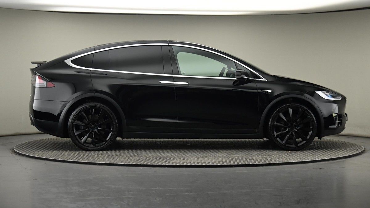 Tesla Model X Image 27